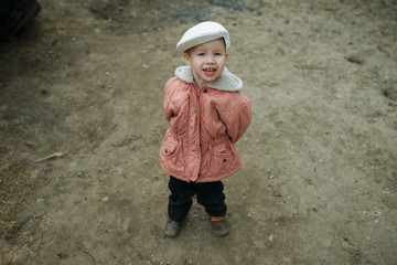 little boy outdoor portrait