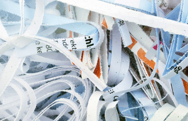 Detail von Papieren nach dem shreddern - paper detail after a shredder machine