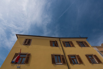 Verwaltungsgebäude in Porec, Kroatien