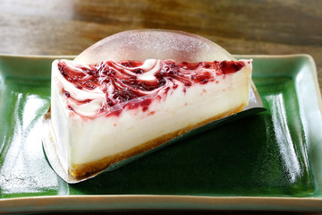 raspberry cheesecake in the dish