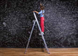 Cute little girl © Halfpoint