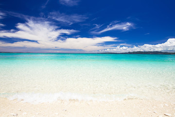 Fototapeta premium 沖縄のビーチ・水納島