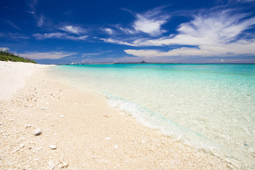 沖縄のビーチ・水納島