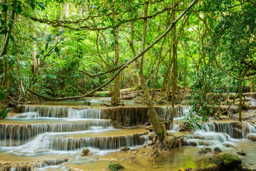 Obraz premium Huai Mae Khamin waterfall in Kanchanaburi province, Thailand
