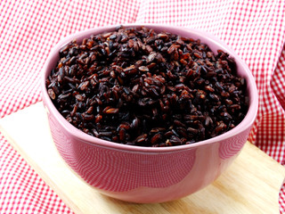 rice berry in bowl on white background