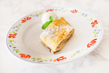 apple strudel