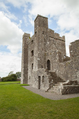 Fototapeta na wymiar Midieval abbey ruins.