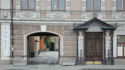 вход и выход