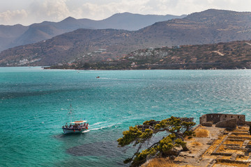 Туристический корабль в море. Греция. Крит © soloviev_andrey