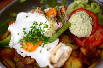 Bratkartoffeln mit Spiegelei 