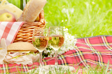 Picnic basket