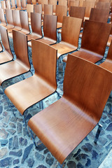 Obraz premium Sillas modernas en un salón de actos