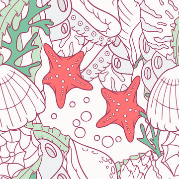 Doodle sea seamless pattern with starfish and shells