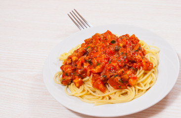 spaghetti pasta with tomato beef sauce