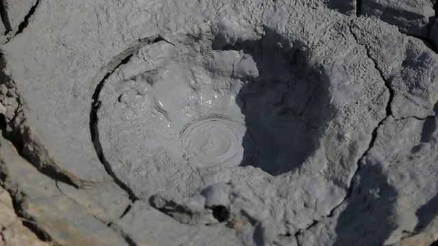 Live lava moves like a subwoofer