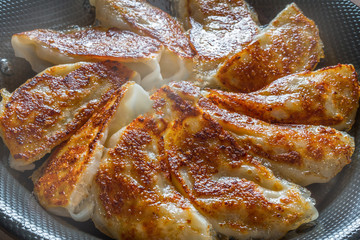 鉄鍋餃子　中華料理　 Pot sticker Chinese food