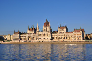 Fototapeta na wymiar The Hungarian Parliament Building in Budapest.