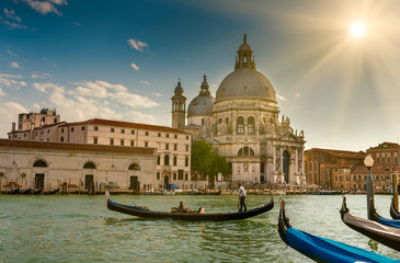 Fototapeta na wymiar Canal Grande and Basilica di Santa Maria della Salute, Venice. Italy
