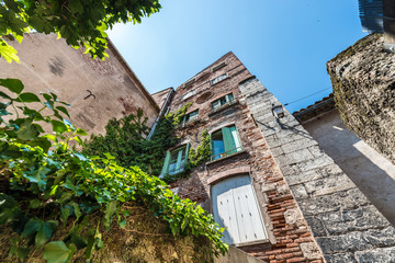 Fototapeta premium Medieval houses in Cahors, France.