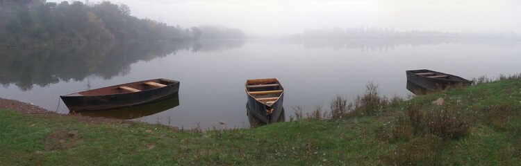 Naklejka premium fog, calm, boats