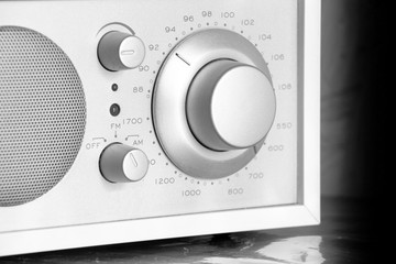knob to tune in your favorite radio station.