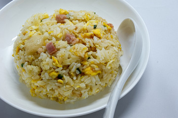 手作り玉子たっぷりの黄金炒飯