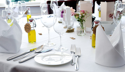 gedeckter tisch