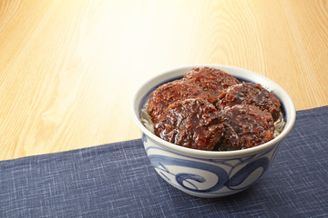 ソースかつ丼