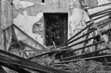 Naklejka premium collapsed house abandoned interior
