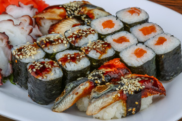 Sushi and roll set