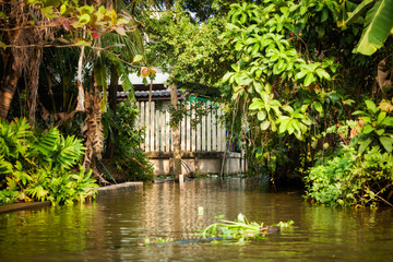 Obraz premium Bangkok thonburi klongs - canals view