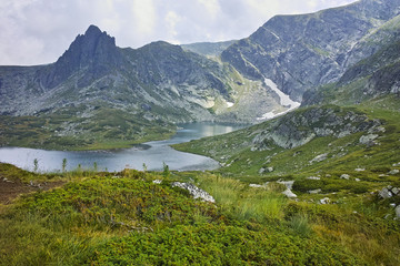 Fototapeta na wymiar amazing Landscape of The Twin lake, The Seven Rila Lakes, Bulgaria