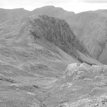 Fototapeta Lingmell Fell and Pillar
