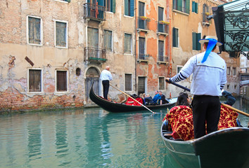 paseo en góndola por venecia 1247-f15 - obrazy, fototapety, plakaty