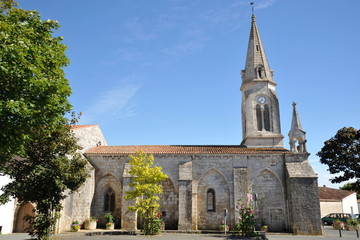 Fototapeta na wymiar Eglise Saint-Denys 2, Ile d'Oléron