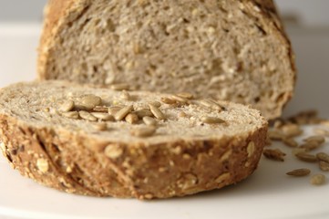 Multigrain bread with sunflower seeds