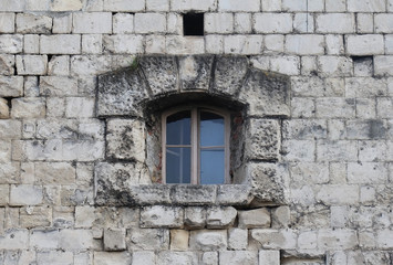Fototapeta na wymiar Stone window