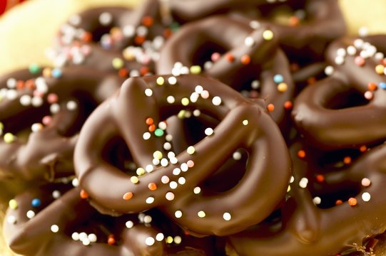 Chocolate-coated pretzels for Christmas
