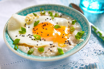 Savoury porridge