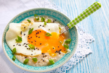 Savoury porridge