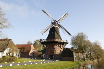 historische Windm&uuml;hle