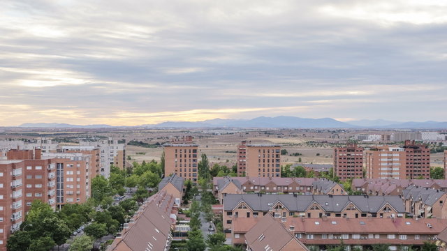 Timelapse anochecer Madrid Fuenlabrada Loranca 4k