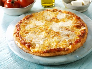 Tomato and mozzarella pizza