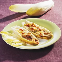 Chicory leaves filled with smoked salmon