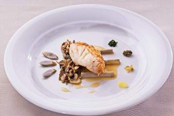 Fish fillet with coconut crust