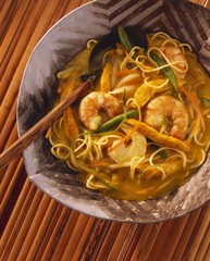 Malay stew with chicken, prawns and noodles