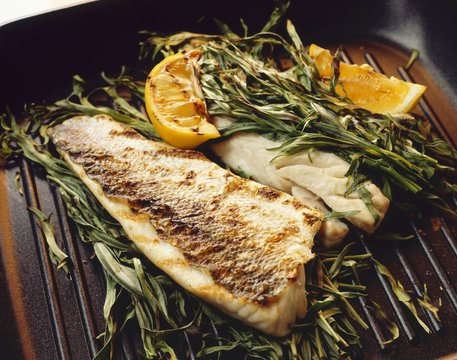 Grilled sea bass fillets with tarragon