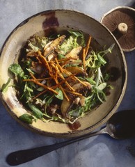Marinated mushroom salad with straw potatoes