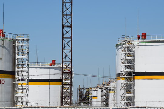 Tank the vertical steel. Capacities for storage of oil  products