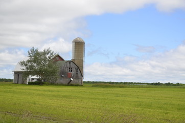 Iconic farmland and rustic weathered barn